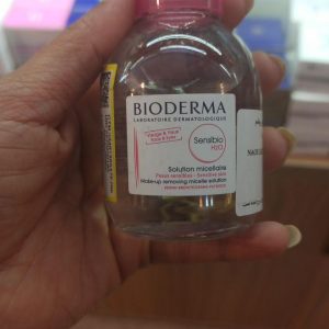 محلول میسلار پاک کننده آرایش و آلودگی صورت و دور چشم Sensibio H2O حجم 100 میلی لیتر بایودرما