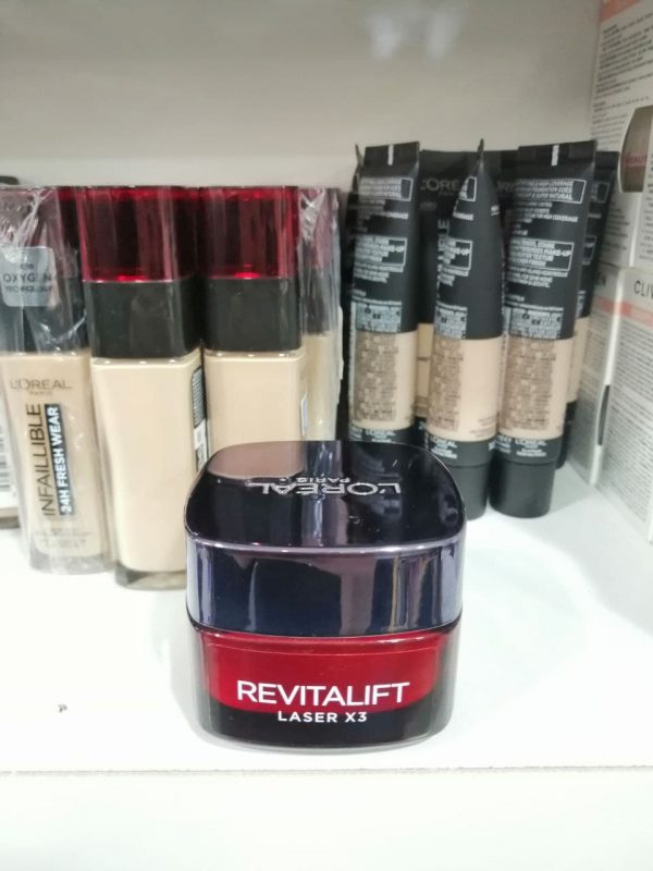 کرم ضد چروک شب لورآل مدل Revitalift Laser X3 حجم 50 میلی لیتر